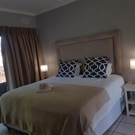 Bishops Guesthouse Eshowe ภายนอก รูปภาพ