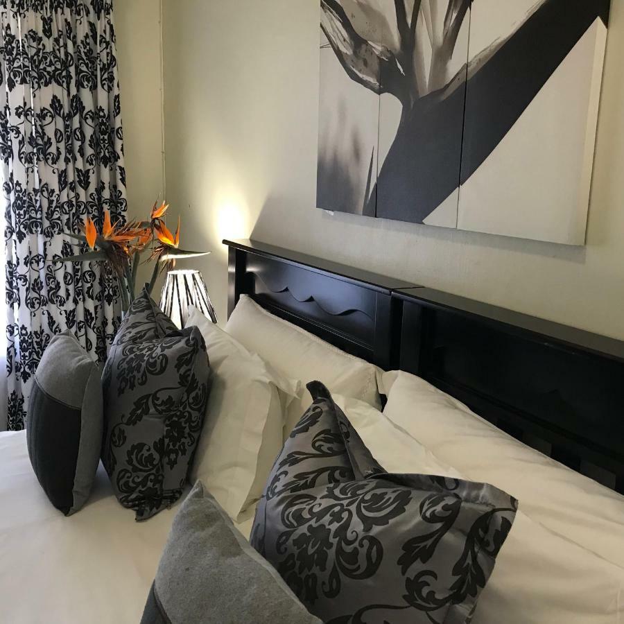 Bishops Guesthouse Eshowe ภายนอก รูปภาพ