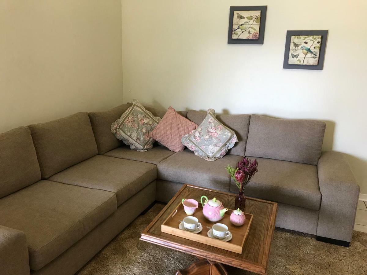 Bishops Guesthouse Eshowe ภายนอก รูปภาพ